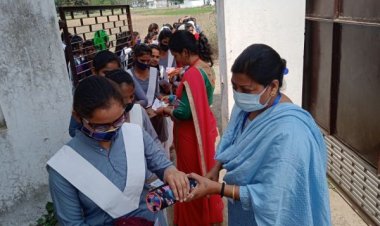 स्टेटिक मजिस्ट्रेट पर क्यों भड़के ज्वाइंट डायरेक्टर, परीक्षा केंद्र पर क्या मिली खामियां