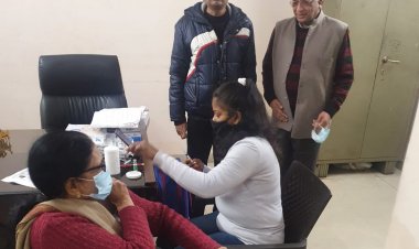 गुलमोहर में लगा वैक्सीनेशन कैम्प, सभी आयु वर्ग के लोगों ने ली सुरक्षा की खुराक