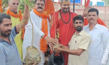 भारत के निर्माण में संतों का अहम योगदान है -अनिल कुमार पांडे