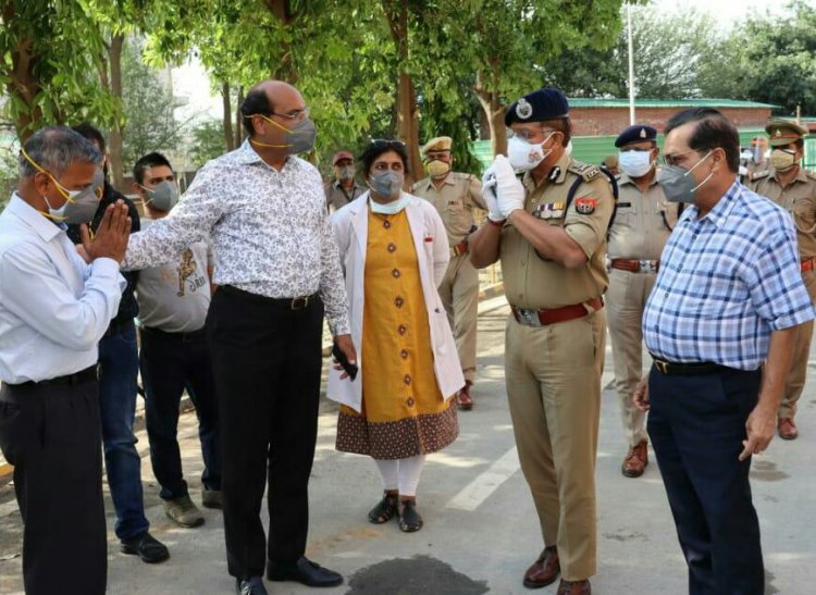 शारदा हाॅस्पिटल में नवनिर्मित 21 हजार किलोग्राम क्षमता वाले ऑक्सीजन प्लांट का किया गया उद्घाटन