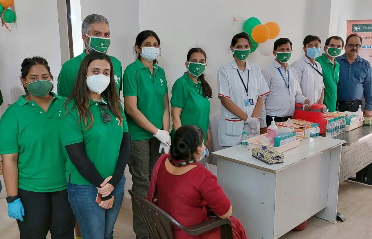 निशुल्क कोविड वैक्सीनेशन कैंप में 290 को हुए लाभ्वान्वित लोग