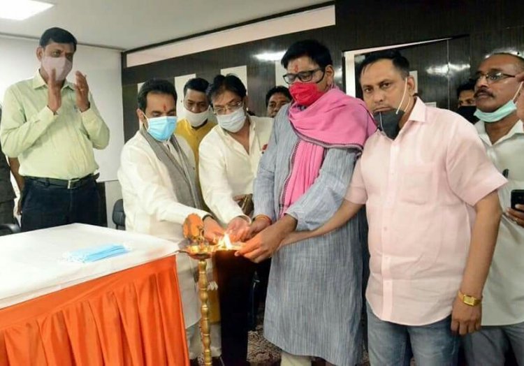 यूपीडब्ल्यूजेयू के होली मिलन में बही काव्यधारा