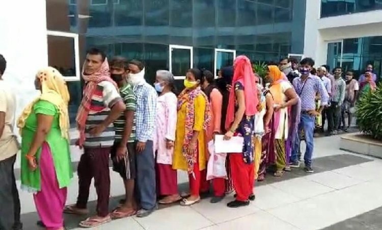 प्रशासन द्वारा नेफोमा के सहयोग से चौथे चरण में क़रीब 509 लोगों को लगी मुफ़्त वेक्सीन