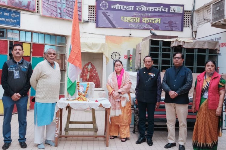 चीफ डिफेंस स्टाफ जनरल बिपिन रावत को सैकड़ों छात्रों ने दी श्रद्धांजलि