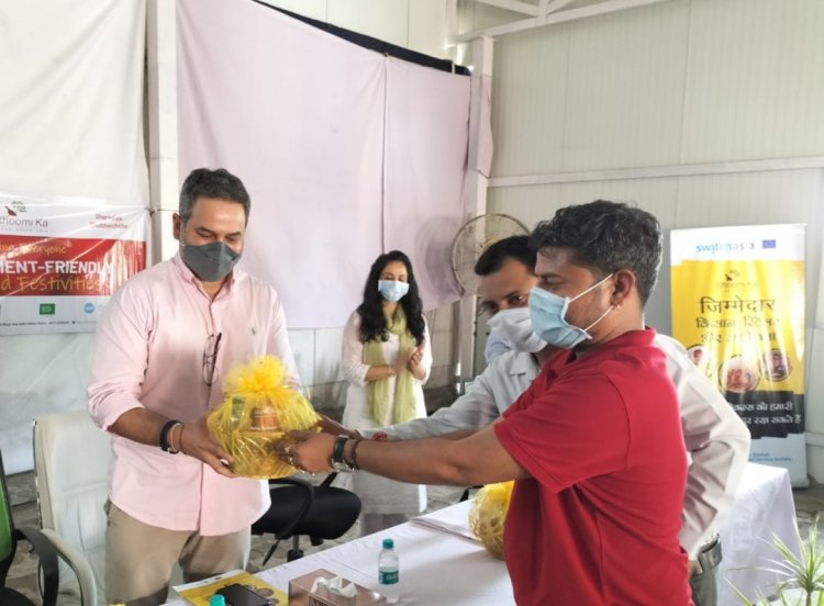 भूमिका ने रादनिक ऑटो एक्सपोर्ट्स के कर्मचारियों को जैविक भोजन पर किया जागरूक
