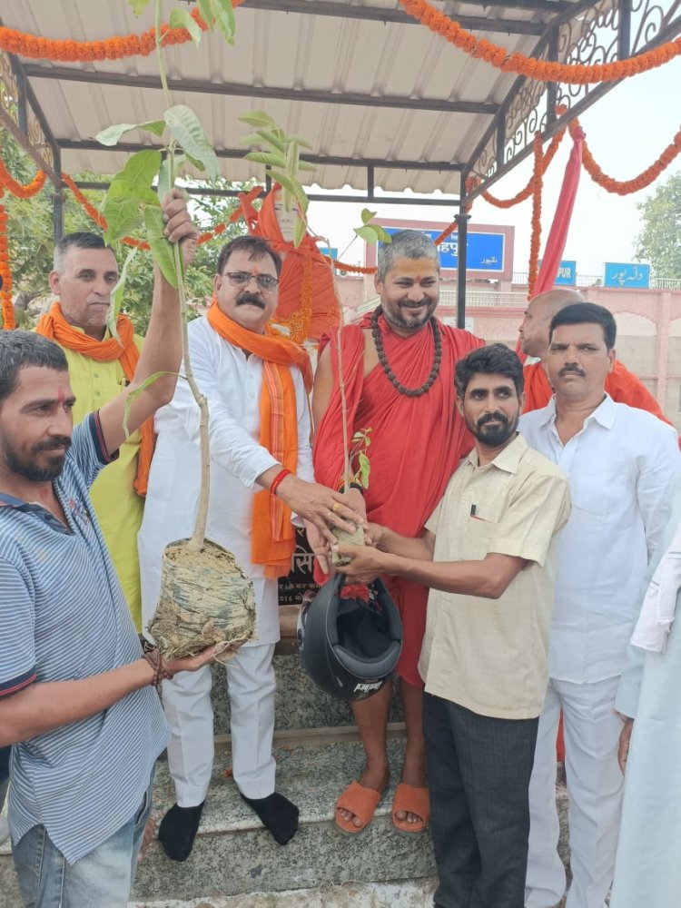 भारत के निर्माण में संतों का अहम योगदान है -अनिल कुमार पांडे