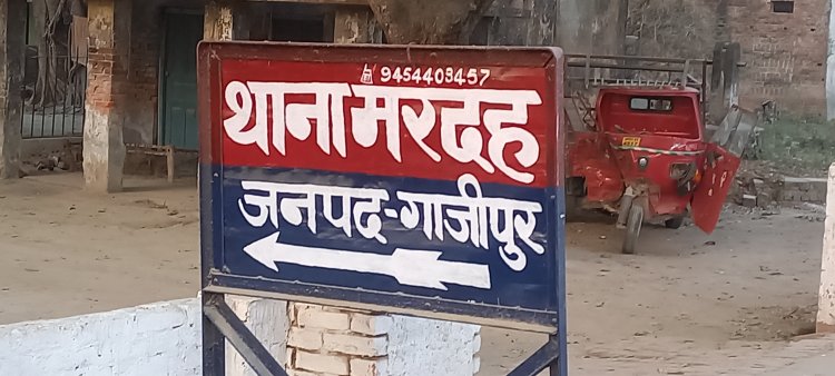 दो चार पहिया वाहन की टक्कर में चार घायल
