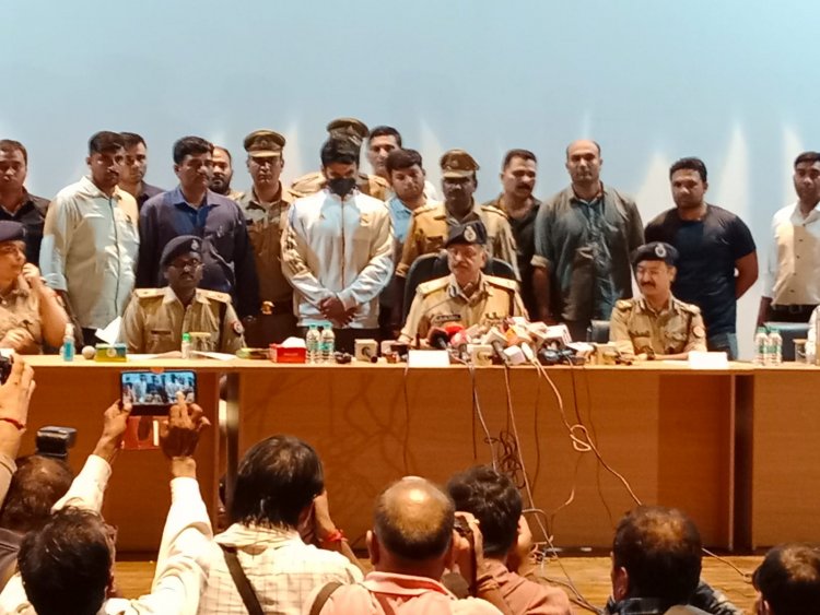 श्रीकांत त्यागी पुलिस की गिरफ्त में, गिरफ्तार करने  वाली टीम को 1 लाख का ईनाम