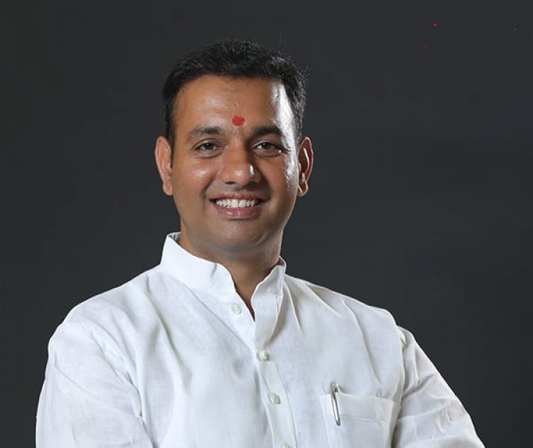 तुलसीदास जयंती पर जानें हनुमान चालीसा की रचना कैसी हुई  - रविन्द्र दाधीच