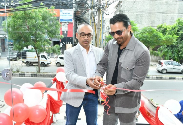 इलेक्ट्रॉनिक्स मार्ट' स्टोर के उद्घाटन में शामिल हुए प्रसिद्ध अभिनेता हर्षवर्द्धन राणे