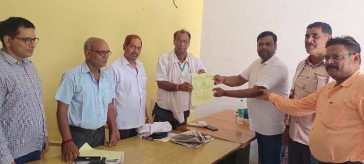 गाजीपुर पत्रकार एसोसिएशन के अध्यक्ष पद पर विनोद कुमार पांडेय ने किया नामांकन