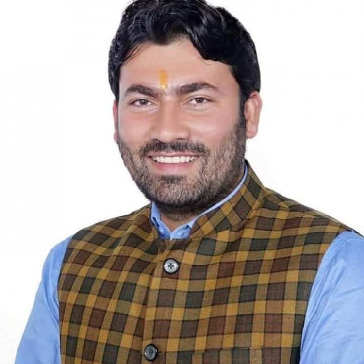 जो वीडियो सोशल मीड़िया पर शेयर किया जा रहा है वह काफी पुराना है - लोकेश यादव