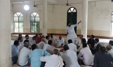 समाजवादियों ने राम मनोहर लोहिया की पुण्यतिथि पर किया नमन