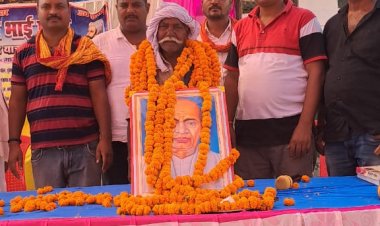 लौहपुरुष हमारे सुर्य  - पखण्डी पटेल