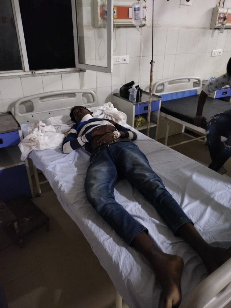 घुमाने के बहाने बालक का गला रेता,  हालत गंभीर