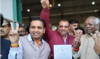 आजम के गढ मे आकाश सक्सेना ने खिलाया कमल