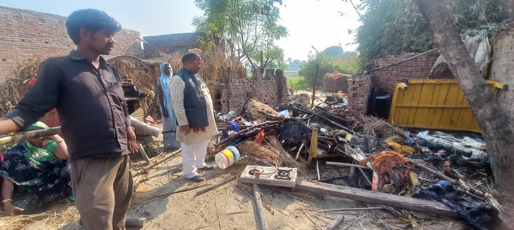 अज्ञात कारणो से लगी आग,  हजारों का सामान स्वाहा