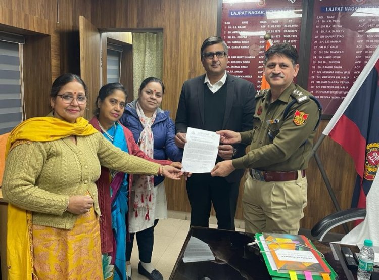 गणतंत्र दिवस पर राष्ट्रध्वज के होने वाला अपमान रोकने के लिए दिल्ली, एनसीआर तथा मथुरा में ज्ञापन दिया गया 