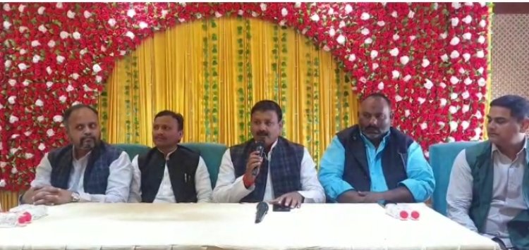 अखिलेश यादव के आगमन से पहले ही विधायक ने बीजेपी पर कसा तंज