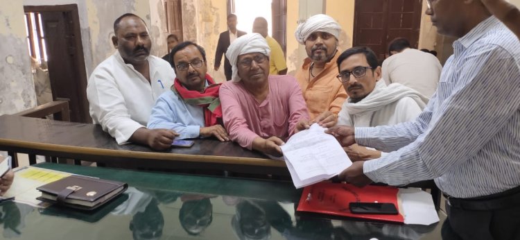 नगरपालिका प्रत्याशी ने लिया पर्चा वापस दिनेश यादव का राह आसान