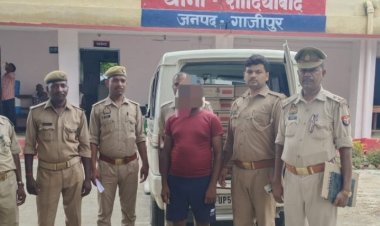 लाखों के अंग्रेजी शराब के साथ तस्कर गिरफ्तार 