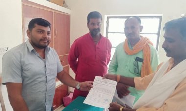 विद्युत विभाग की लापरवाही, ग्रामीणों ने सौंपा पत्र 