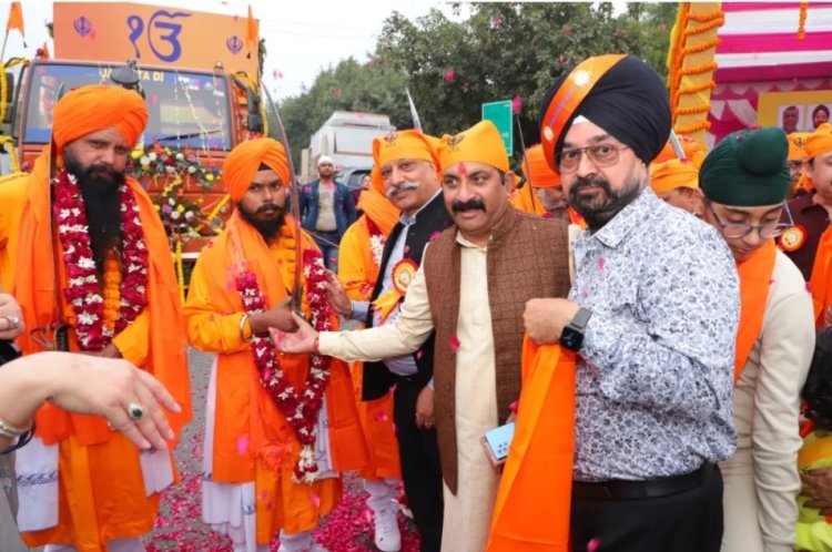 गुरु नानक देव जी के जन्मदिन पर निकला शहाना नगर कीर्तन, हुआ विशाल भंडारे का आयोजन