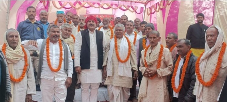 उत्तर प्रदेश का युवा बिहार में नौकरी तलाश रहा है - विधायक वीरेंद्र यादव