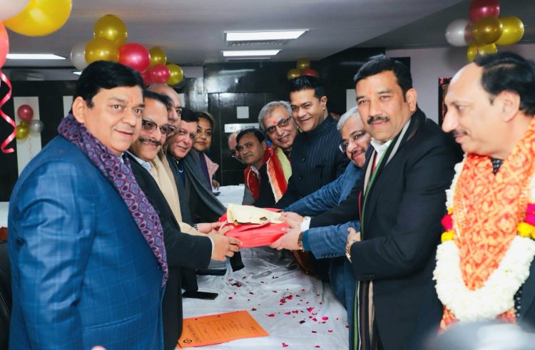 विपिन मल्हन एवं वी.के. सेठ पैनल ने किए नामांकन पत्र दाखिल