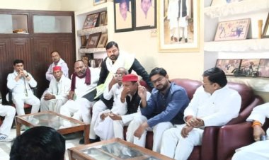 मुख्तार अंसारी के निधन पर समाजवादियों ने किया शोक सभा, सरकार पर कसा तंज