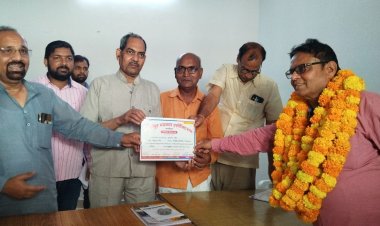 पत्रकार एसोसिएशन में सूर्यवीर सिंह अध्यक्ष, आशुतोष त्रिपाठी महामंत्री निर्वाचित 