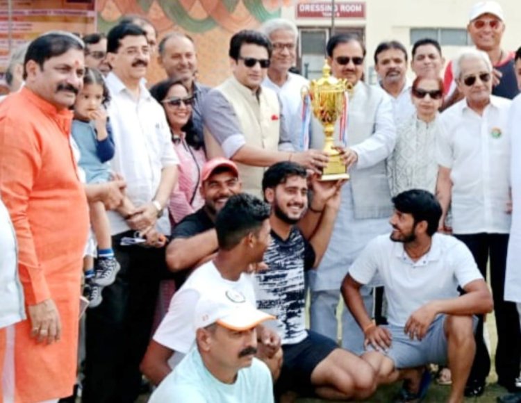 पायनियर क्रिकेट क्लब ने जीता टूर्नामेंट का कप और रू31000/- कैश प्राइज़