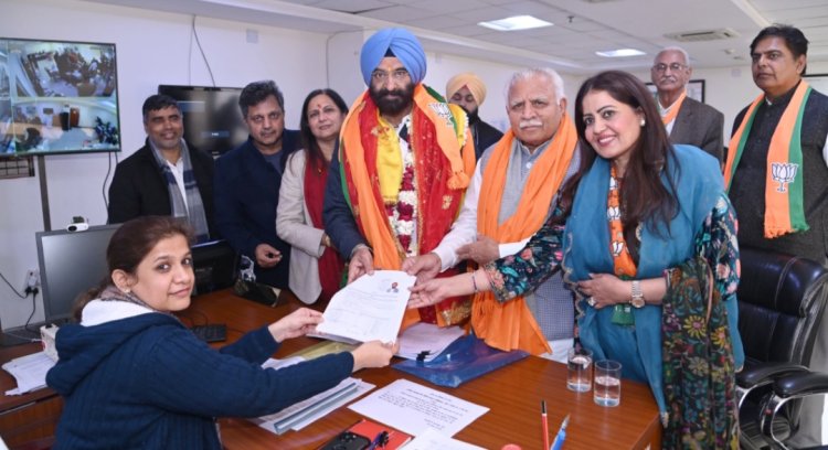 दिल्ली के चुनावी रण में मनोहर को स्टार प्रचारक का जिम्मा