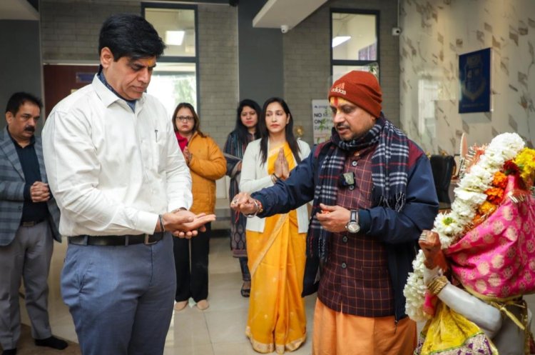आईएमएस नोएडा में बसंत उत्सव का आयोजन
