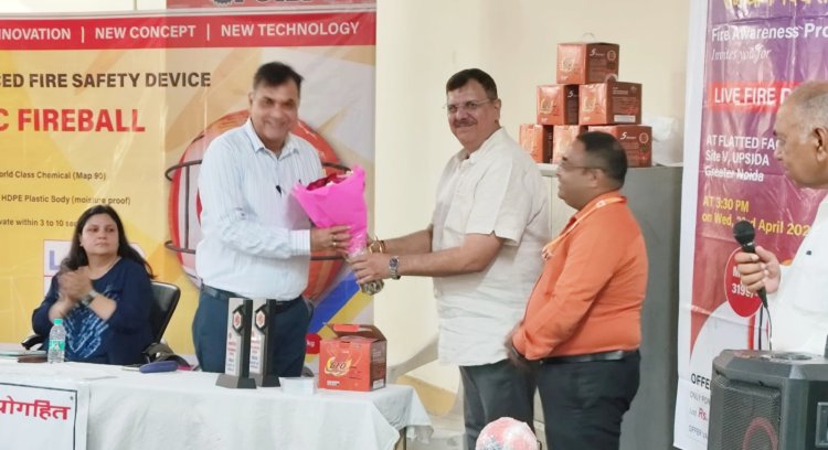 फ्लैटेड फायर कॉम्प्लेक्स में किया गया लाइव फायर डेमो का आयोजन