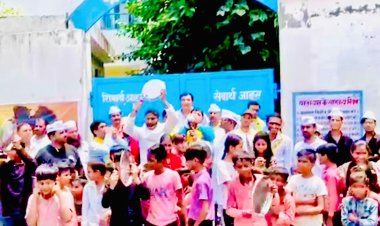 27000 स्कूल बंद कर, 27308 शराब की दुकानें खोल रही है योगी सरकार : कमांडो अशोक
