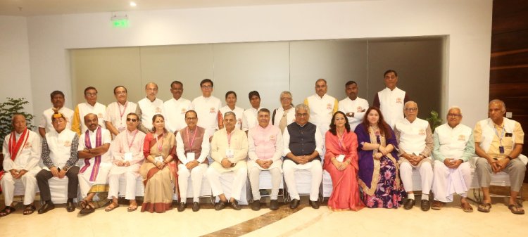 संत ईश्वर सम्मान की 10 वर्षों की गौरवशाली यात्रा, भारत के महान समाज सेवियों को किया सम्मानित