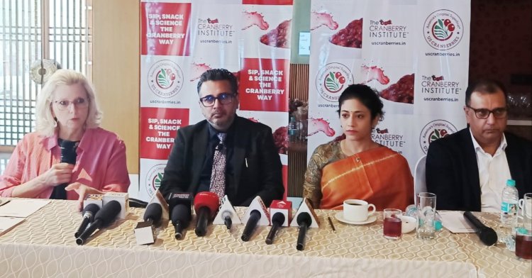 क्रैनबेरी सेवन से हेलिकोबैक्टर पाइलोरी संक्रमण का दमन एक डबल-ब्लाइंड, रैंडमाइज़्ड, प्लेसीबो-नियंत्रित परीक्षण