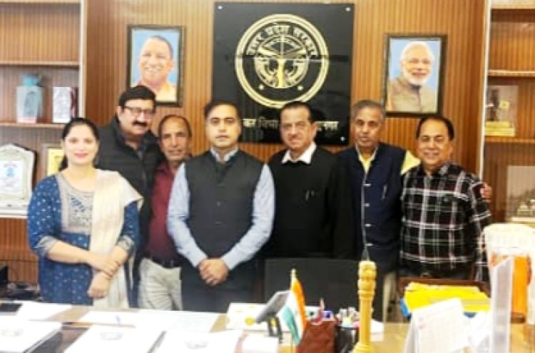 भारतीय सिंधु सभा उप्र के प्रदेश अध्यक्ष एवं सिंधी समाज ने की अपर आयुक्त जीएसटी ग्रेड1 से शिष्टाचार भेंट