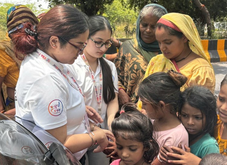 YSS फाउंडेशन के फूड डिस्ट्रीब्यूशन अभियान में युवाओं ने दिखाई सेवा और संवेदनशीलता