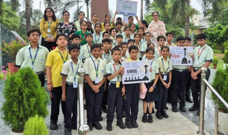 कारगिल विजय दिवस पर विद्यार्थियों की श्रद्धांजलि का केंद्र बना शहीद स्मारक